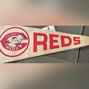 ⚾️ Vintage Cincinatti Reds Pennant | White & Red Felt MLB Souvenir